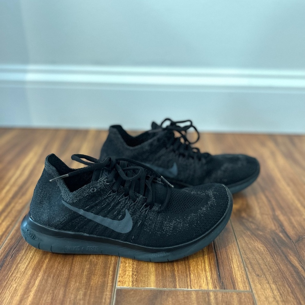 Nike women’s Free Run shoes